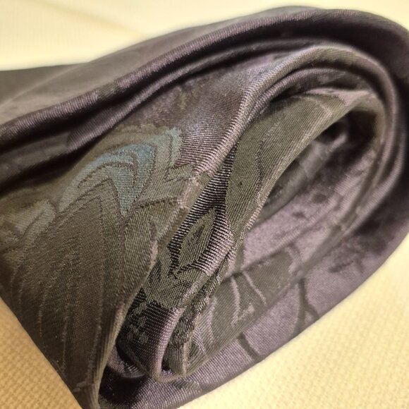 DOLCE & GABBANA Silk Tie - Picture 9 of 10